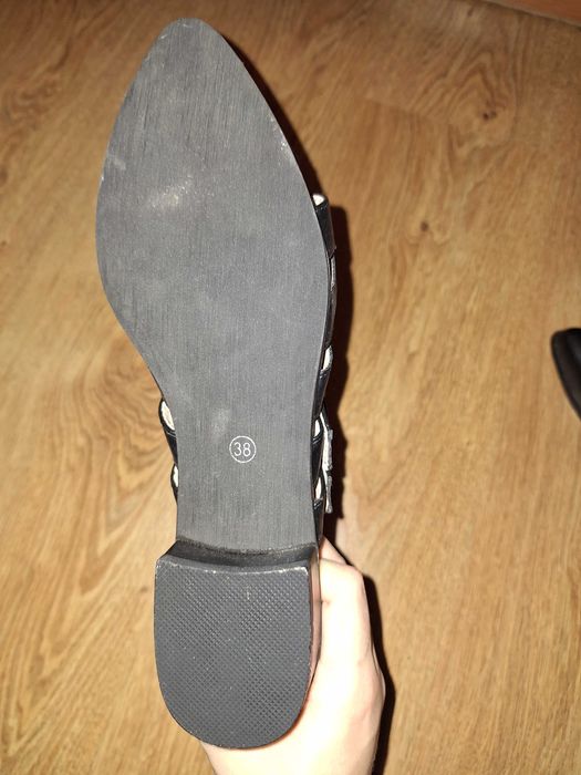 Дамски кожени обувки