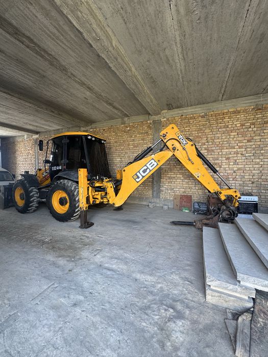 JCB 4 CX Англиски холати идеал