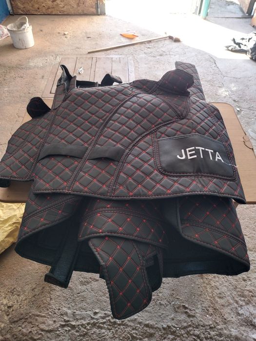 Продам полики чехлы для Jetta S7, 8
