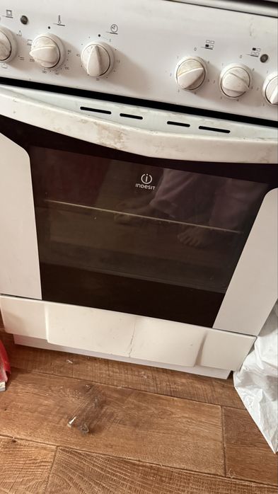 Продам газовую плиту