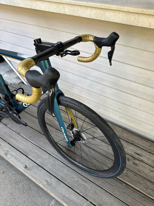 Карбонов шосеен велосипед Colnago V3 Disc Carbon – Blue/Gold