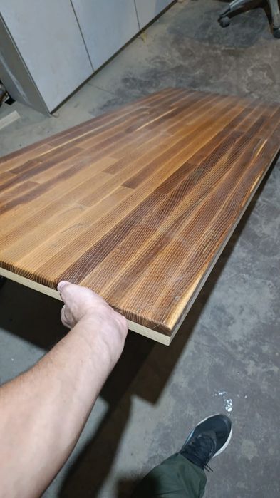 Продам  стол Размер 170*70, акация