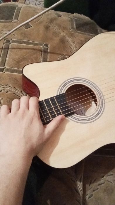 Гитара сатылады 27000