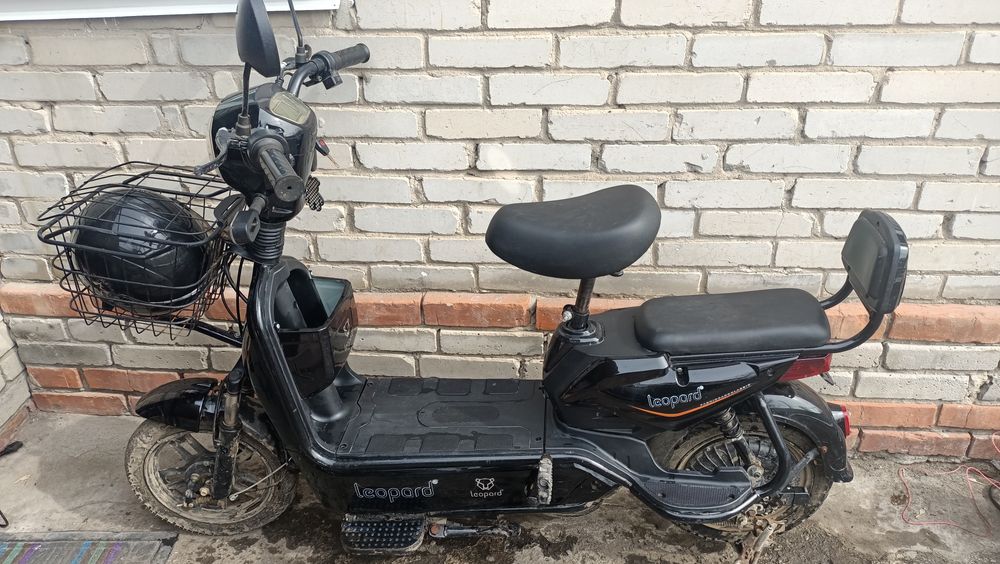 Продам электронный самокат