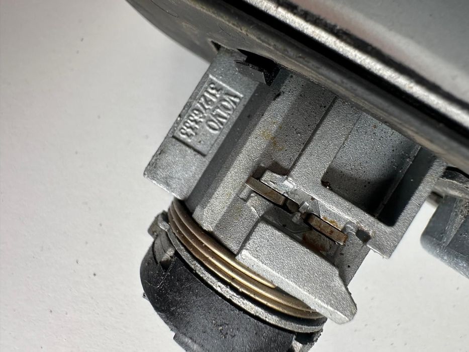 Capac incuietoare usa stanga fata Volvo S60 V60 31276333