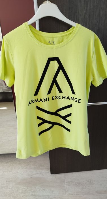 Електрикаво зелена  oувърсайз блуза EGOISTE и тениска  Armani Exchange
