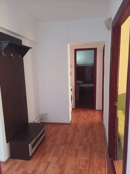 Vând apartament 3 camere decomandat