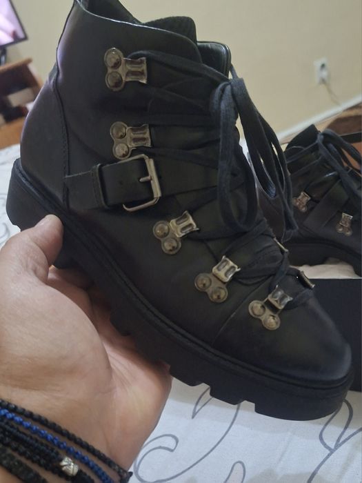 Vand ghete MUSETTE, din piele, nr. 36, in condiții 150lei