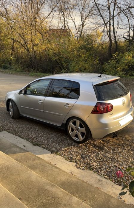 Vand sau schimb Golf 5 GTI
