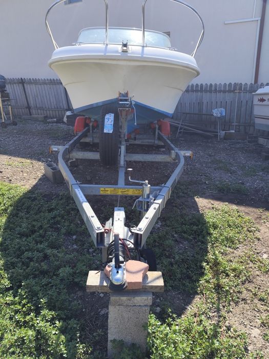 Barcă Jeanneau Lider 5,45/2007-YAMAHA 100 cp NOU--ore funcționare 16-Peridoc Nou 1,6t