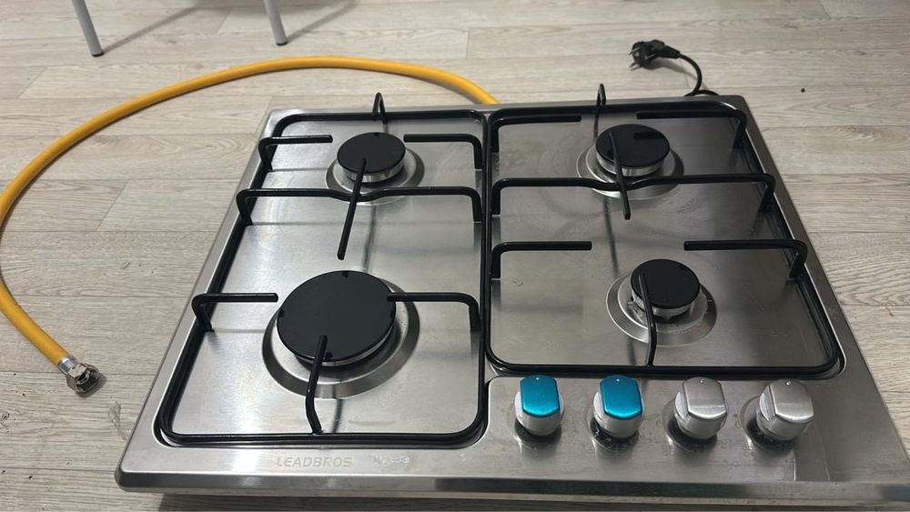 Продам встроенную газ плиту