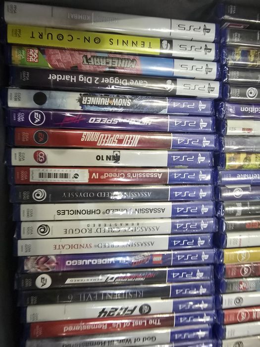 Assassin greed, resident evil ps3, ps5