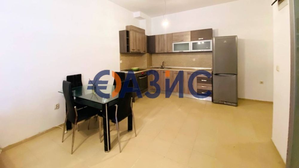 Продава се Двустаен апартамент в Поморие - 58 кв.м за 879 €/кв.м - Снимка #1