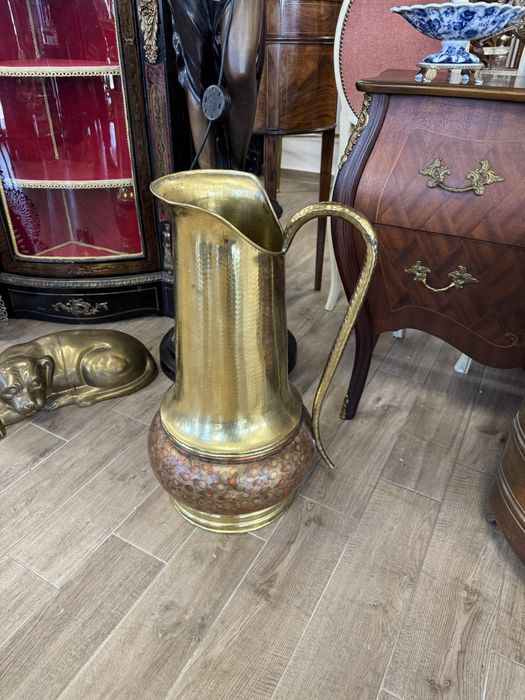 Urcior/Vază vaza decorativa din alama batuta si cupru
