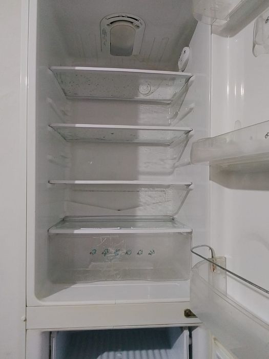 Холодильник Samsung