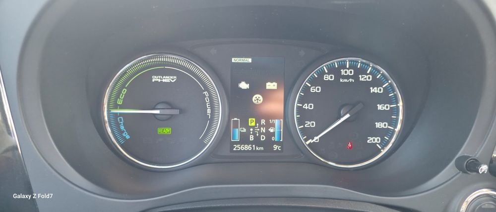 Mitsubishi Outlander PHEV