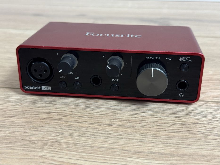Аудиокарта Focusrite Scarlett Solo 3rd Gen
