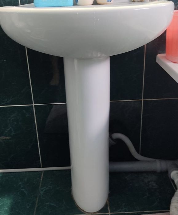 Раковина со стойкой
