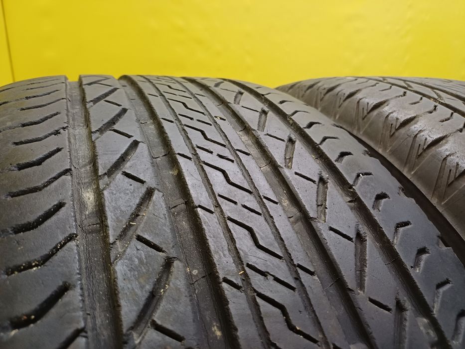 Шины 255/55 R18 Bridgestone пара.
