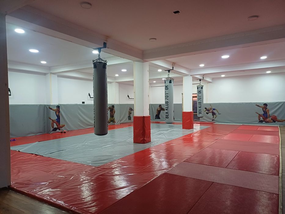 Sfati zor. tentlari yaxwi holatta. 3 ta mushok ham yangiday.