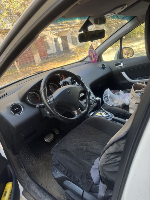 Машина.  сатылады