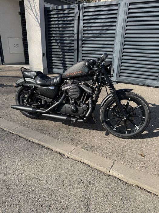 Harley Davidson sportster IRON 883