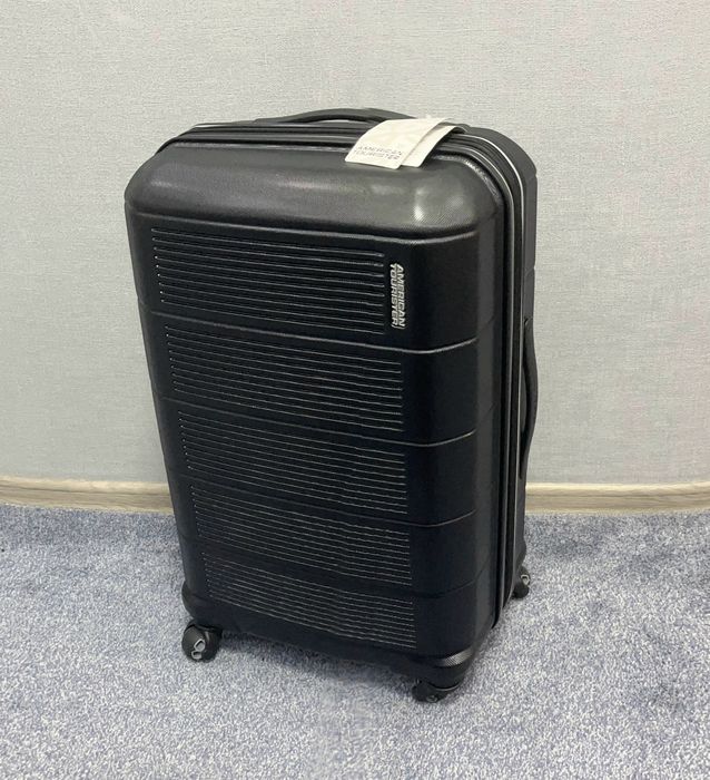 Новый чемодан American Tourister, 24" Spinner, оригинал, расширяющийся