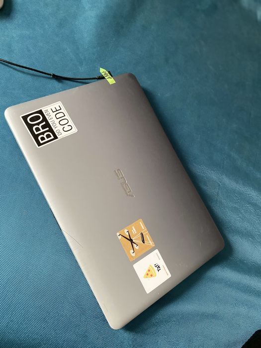 Ноутбук Asus, Aser