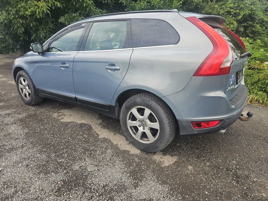 Volvo xc60 D5 4x4 totul facut la reprezentanta volvo