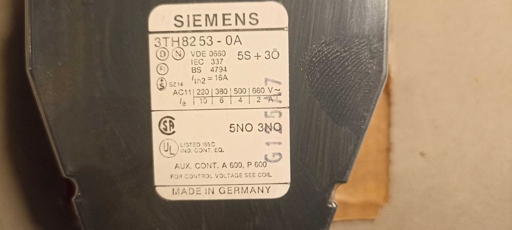Контактор Siemens 53E 3TH82 53-0A
