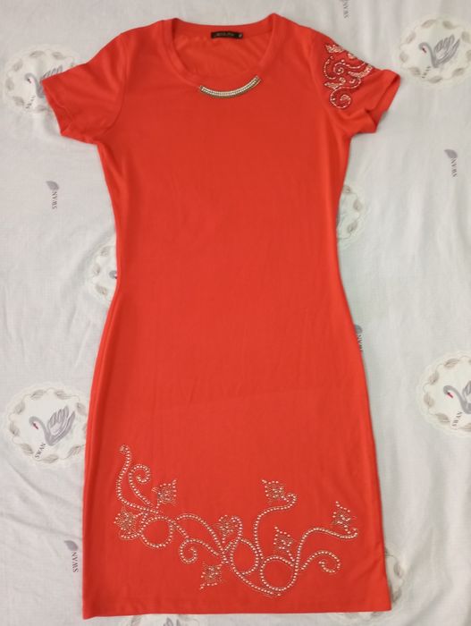 Kiyilmagan koʻylak,sovgʻa ham qoʻshib beriladi sumka