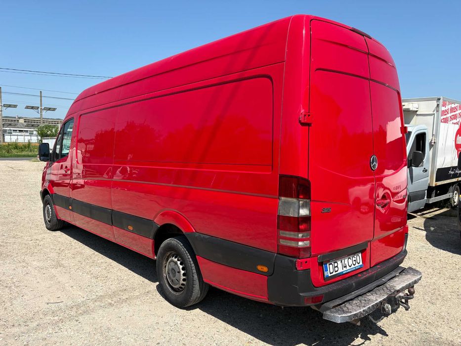 INCHIRIEZ duba autoutilitara MERCEDES Sprinter LUNG 3,5 t Fara SOFER