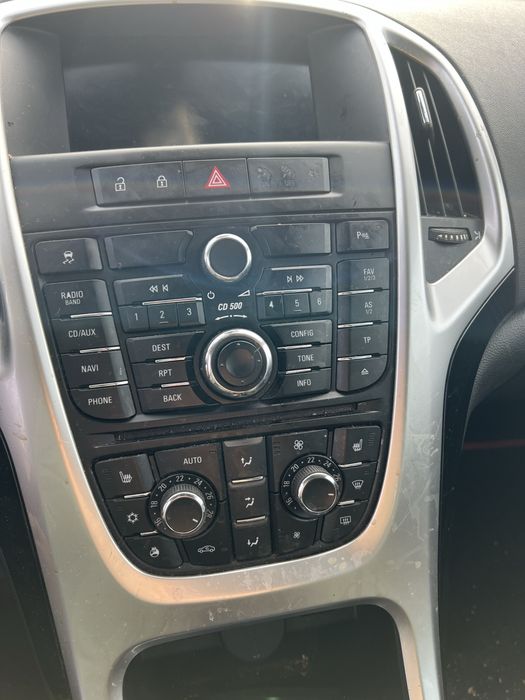 Dezmembrări / Dezmembrez Opel Astra J si Astra H