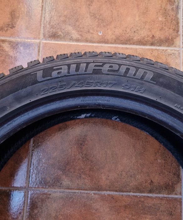 Зимни гуми Laufenn 225/45R17