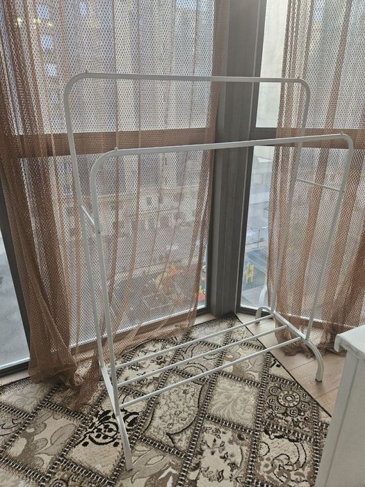 Стойка для одежды