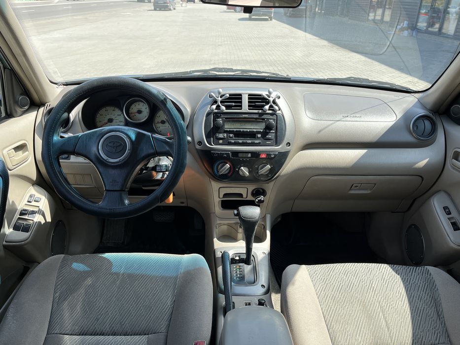 Продам Рав 4 2003г