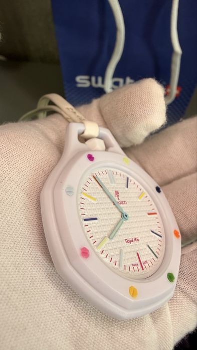 Часовник Swatch x Audemars Piguet “Royal Pop – Huit Blanc”