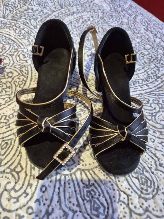 Детски обувки за танци 27