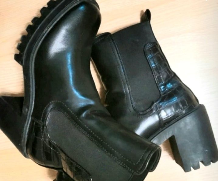 Ghete elegante din piele negre