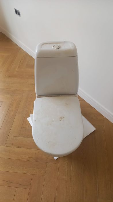 Унитаз рабочем состаяние