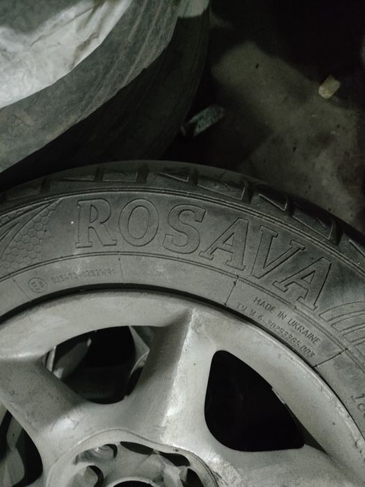 Титановые диски с летней резиной.