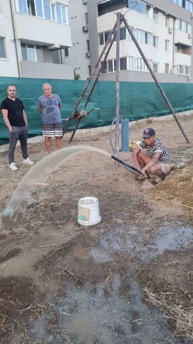 Executam foraje puturi apă de mica sau medie adancime 0-50m
Folosim tu