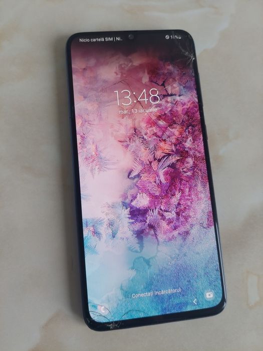 Vând Samsung Galaxy A70 albastru [spart dar funcțional] //poze reale