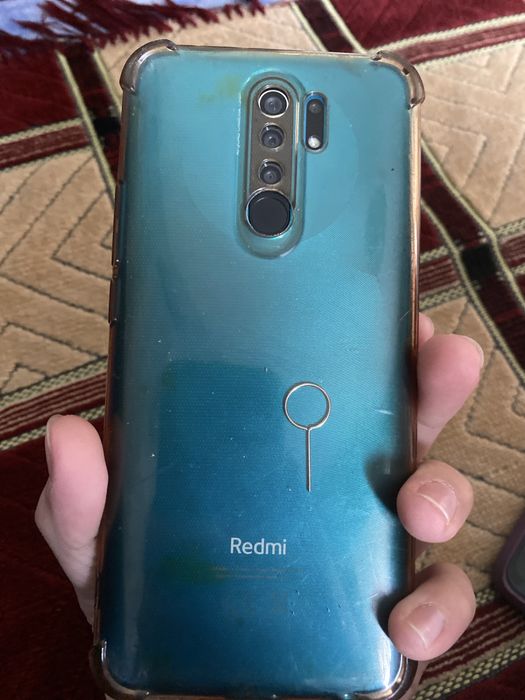 Redmi телефон в хорошем состоянии