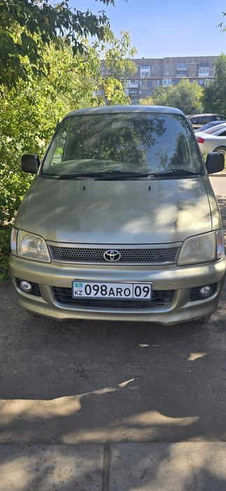 Продам Toyota Noah