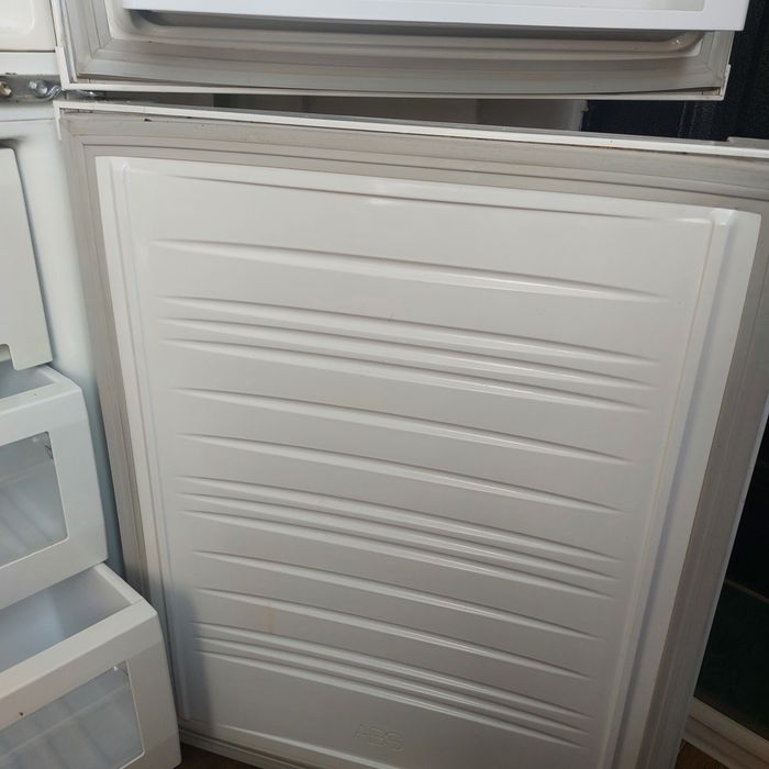 Б/у холодильник самсунг.