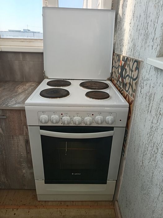 Электрическая духовка с плитой