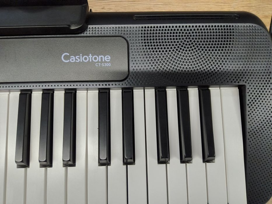 Пълен комплект барабани Ludwig (ползвани 1 година) + Чисто нов синтезатор/пиано Casio (Продават се заедно или поотделно)