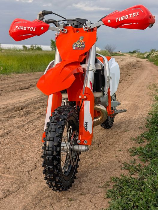 Vând Urgent KTM 50 SX Mini – ultimul model, cumpărată nouă în 2024, stare excelentă