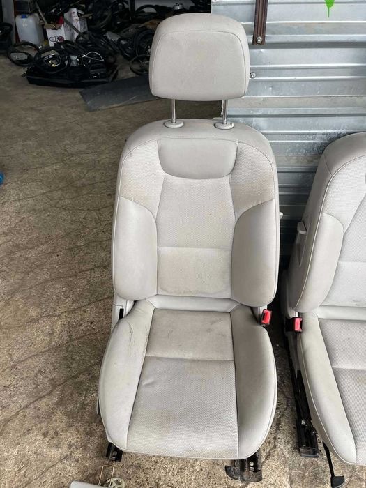 Светъл салон кожа и плат Седан Mercedes W204 C class Подгрев Мерцедес